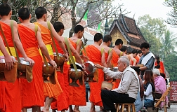 Vietnam – Laos Adventure Tour