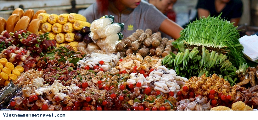 Hanoi Foodie tour by Vespa