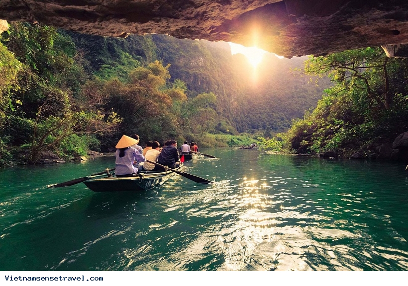 Hoa Lu Trang An Tour