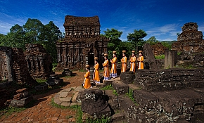 Vietnam World Heritages Road