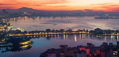 Short break Hanoi - Halong with one night on cruise