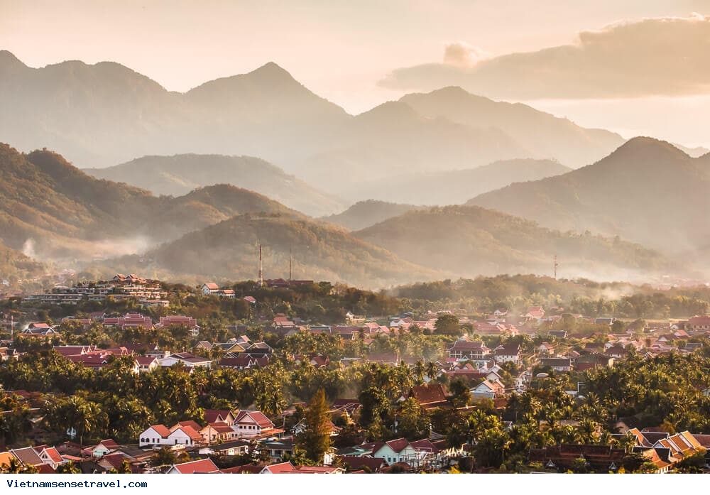 Awesome Things to Do in Luang Prabang Old Town - Ảnh 1