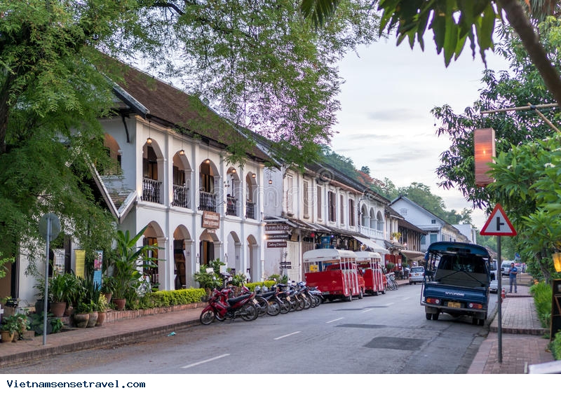 Awesome Things to Do in Luang Prabang Old Town - Ảnh 2